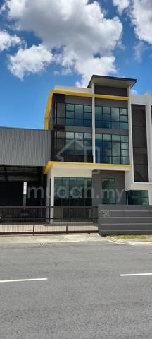 Semi D Warehouse / Factory for Sale @ Serenia Cipta 3A, Sepang 1