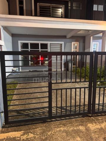 double storey house for rent 1