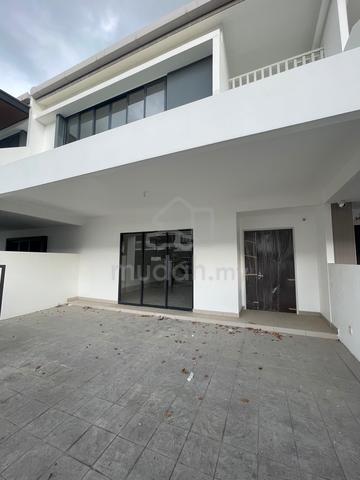 CHEAPEST BIGGER UNIT – Sejati Lakeside 1, Cyberjaya. 1