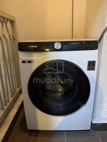 Carousel Image Selected