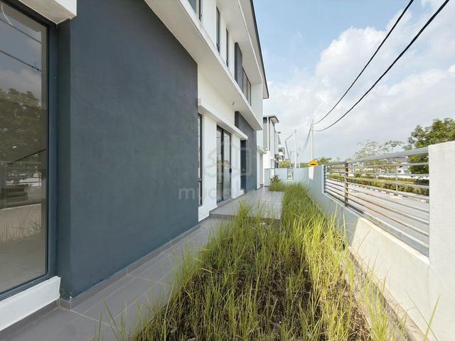 Complete Unit Extra 10ft Land Club House Double Storey Ayer Keroh Mitc 1