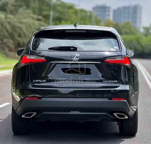 2015 Lexus NX200 2.0 T F-SPORT Full Service Lexus - 4
