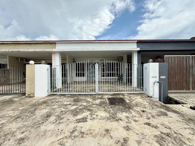 Single Storey Terrace House for Rent at Senadin Miri 1