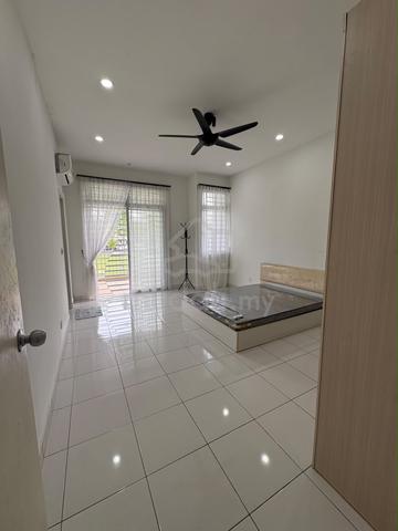 Fully Furnished Master BedRoom 1