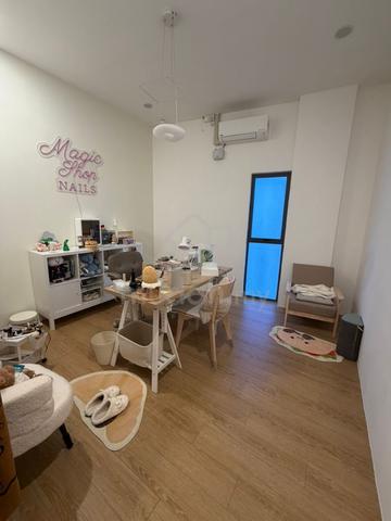 Bay Avenue Commercial Shop 2nd Floor 1625sqft 1