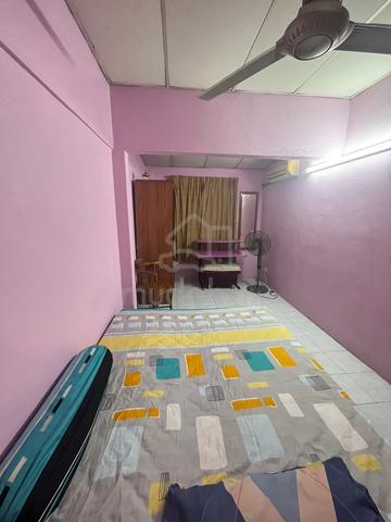 Cheapest Masters Room at Strategic Location. 1