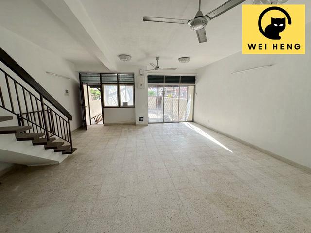 2sty terrace basic fitting well maintain in sungai nibong for rent 1