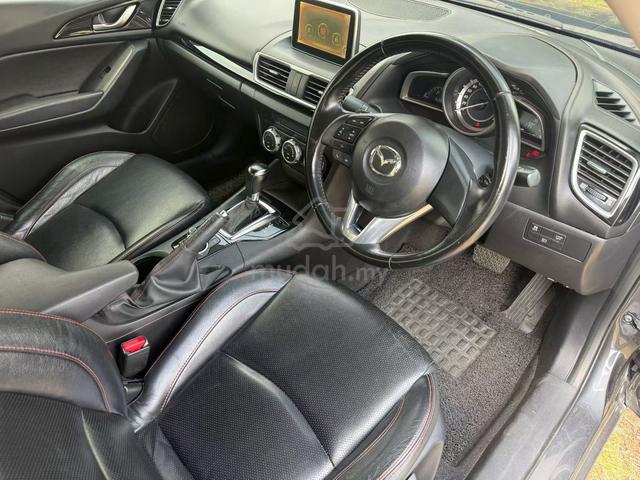 Mazda 3 - 3