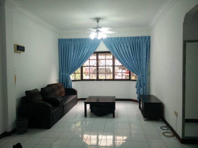 Likas Court 1