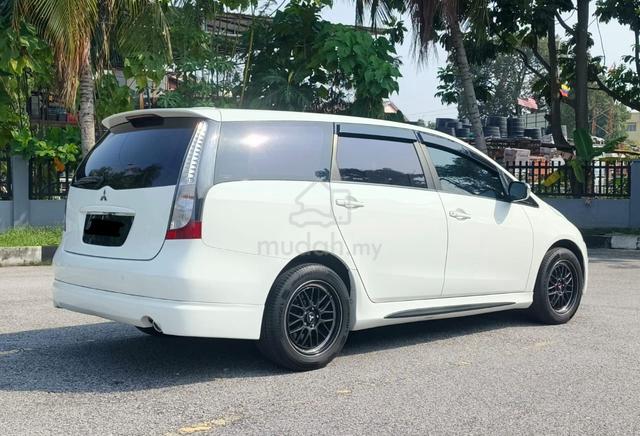2011 Mitsubishi GRANDIS 2.4 MIVEC ENHANCED (A) - 2