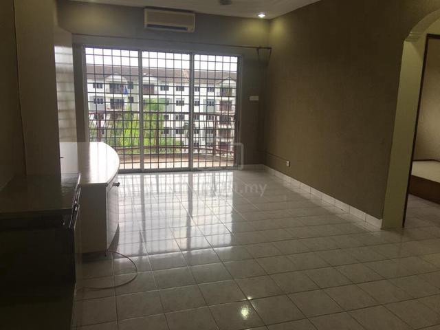 Selesa Puteri Condominium 1