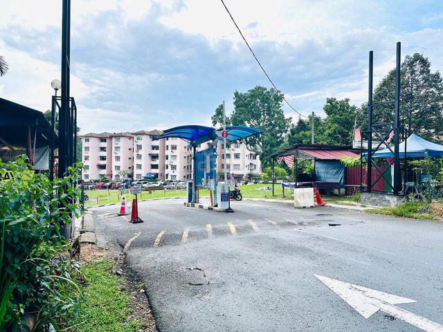 Sri Raya Apartment 1