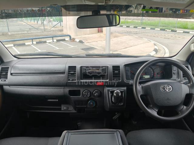 2022 Toyota Hiace 2.5 (M) Panel Van Diesel Engine - 5