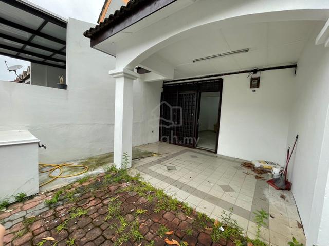 tmn sri yaacob JLN PUTRA 2 sty LOW COST original FULL LOAN freehold 1