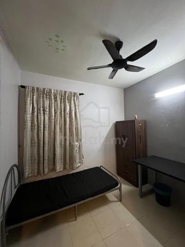 D'Piazza Condominium Bayan Baru Single Room for rent! 1