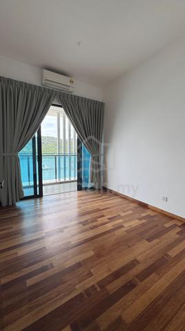 Queens Residences Q1 @ Queens Waterfront 1