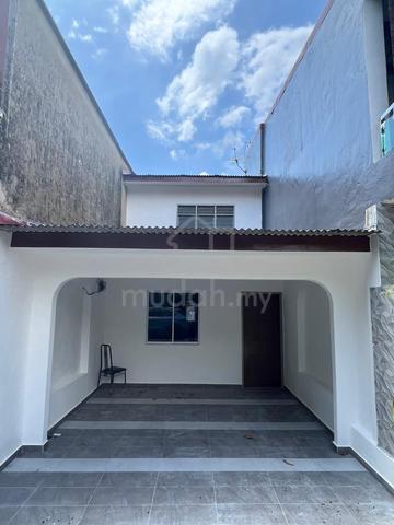 Kluang, Tmn Sri Jaya, 2Tingkat 3bilik Unblock, Full loan Gunung Lambak 4