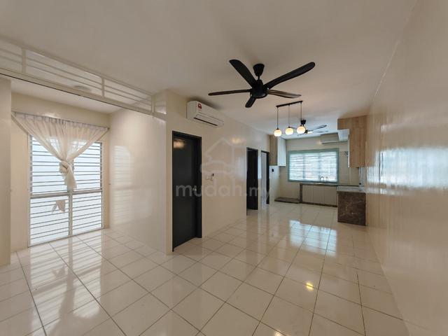 Townhouse Kita Bayu Cybersouth Dengkil w Kitchen Cabinet + 2 Aircond 1