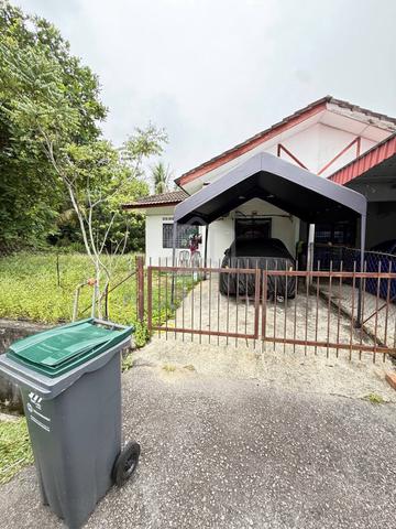 NONBUMI FREEHOLD CORNER LOT Taman Sri Rembau 1