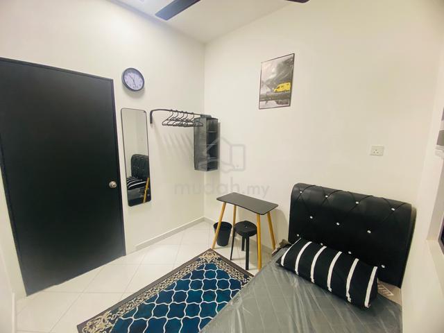 Master Bedroom female Aircond Fully Furnish Kajang Free Electric Wifi 1