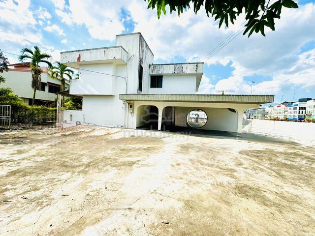 DOUBLE STOREY Detached House/BUNGALOW Jalan Kenny Hill Kuching Sarawak 2