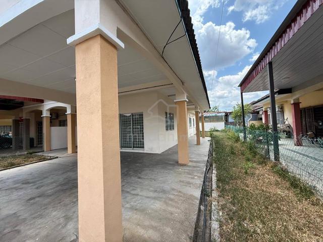 Bandar Puteri Jaya Freehold Semi-D 1-Storey Big Land 40x80 Near Lotus 1