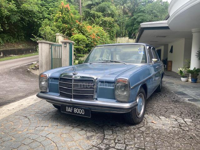 Classic 1972 Mercedes Benz W115 220 petrol (M) - 1