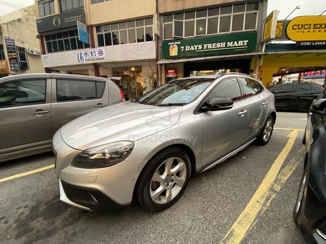 Direct Owner Volvo V40 CROSS COUNTRY T5 (A) 2.0 - 2