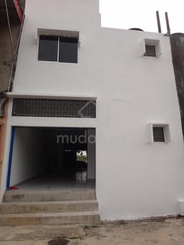 Rumah Kedai Dua Tingkat 1