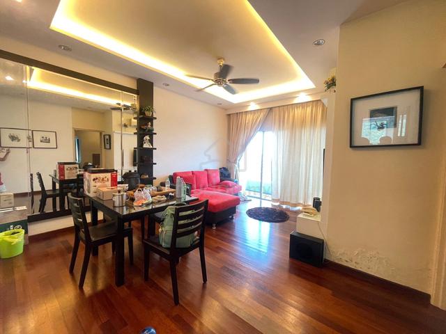 University Place (Plaza Ivory) 1