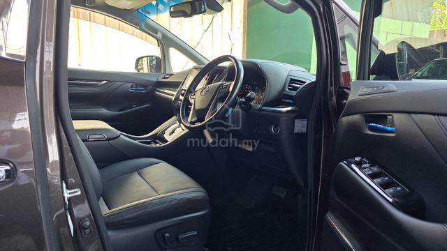 GRADE 4 2021 Toyota ALPHARD 2.5 SC SUNROOF PROMO - 3
