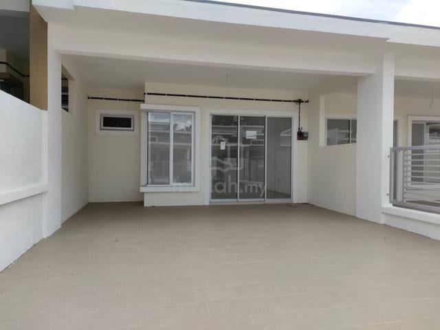 Teres Setingkat |Lot Bumi | Kluang | 4 Bilik Tidur 2 Bilik Air 1