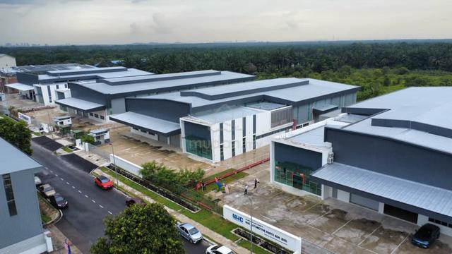 Senai Detached Factory For Sale 1