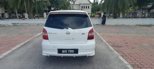 2012 Nissan GRAND LIVINA 1.8 IMPUL MC FACELIFT (A) - 4