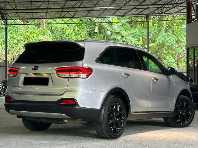 Kia SORENTO 2.4 PETROL FACELIFT (A) FULL LOAN - 4