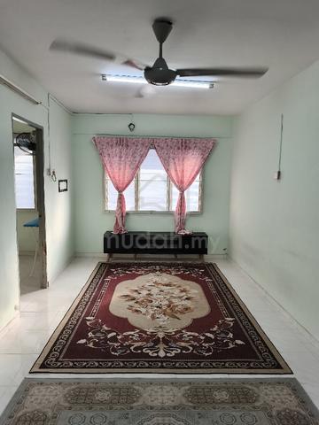 Rumah Pangsa Batu Berendam 1
