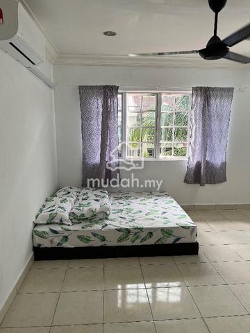 Jalan Cecawi, Kota Damansara. Room for Rent 1