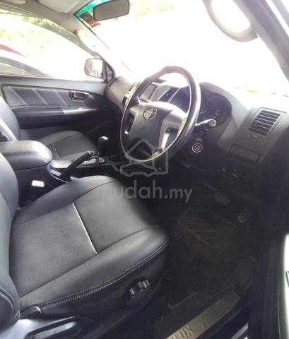 Toyota Hilux 2.5 G VNT (Auto) 2015 4x4 Green Diese - 5