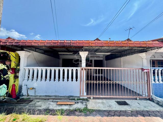 Teres Setingkat Taman Garuda, Tg. Agas, Tangkak 1