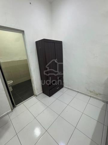 Master room / 5 mins to ciq 1