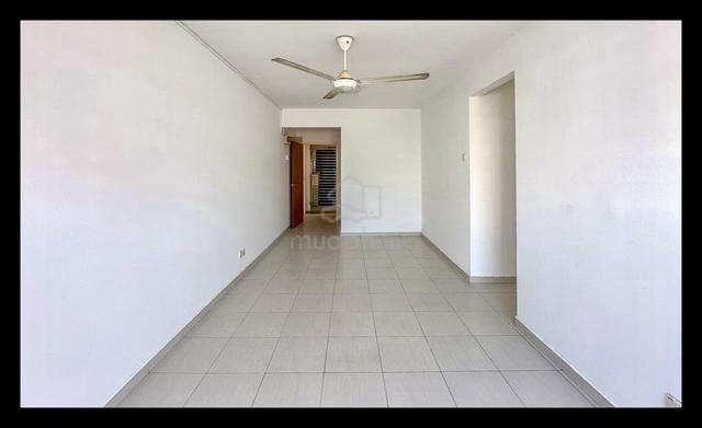Mandarina Court 1