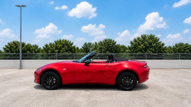 2025 Mazda Roadster 1.5 S Special Package (M) - 4
