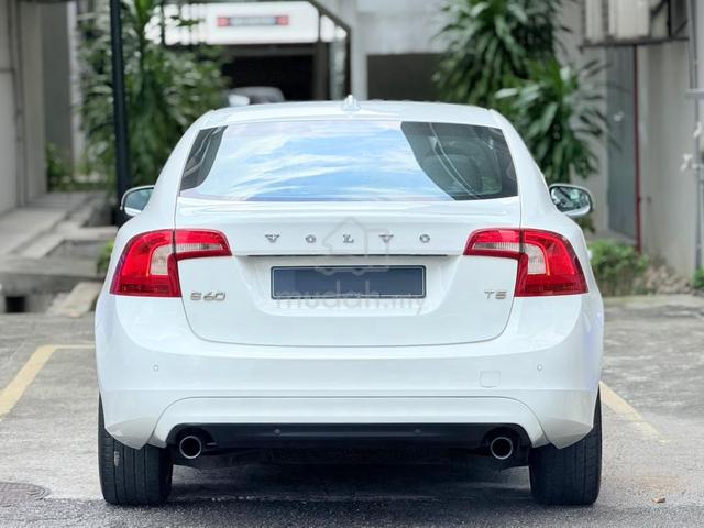 Volvo S60 2.0 T5 DRIVE-E FaceLift LowMileag 1Owner - 3