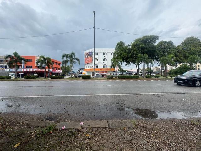 RENTAL SHOPLOT ! Hadapan Bank Muamalat Temerloh , tengah Bandar 3