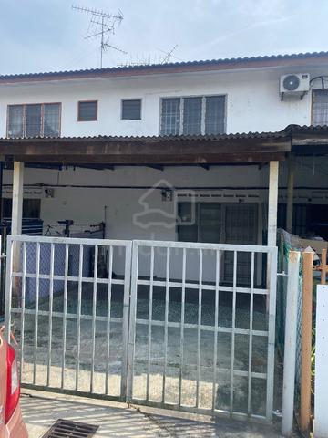 Behind balai polis kempas 1
