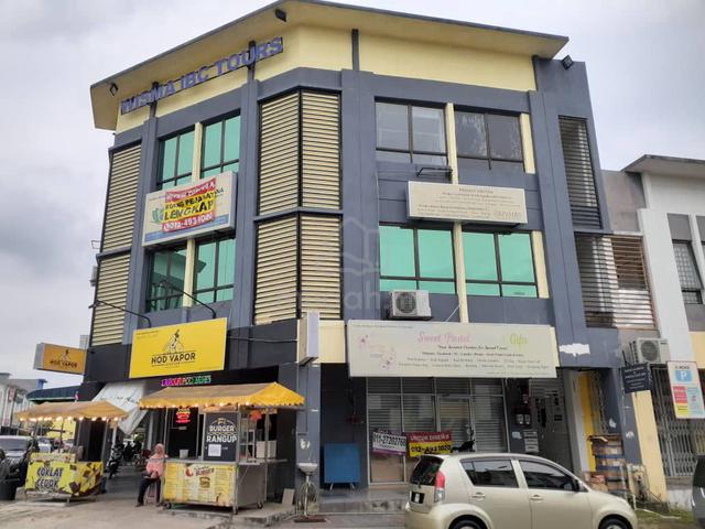 Corner Sungai Buloh Saujana Utama Ground Floor Shop FACING ROAD 4