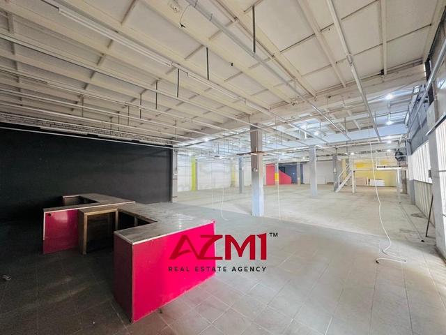 Warehouse For Sale at Taman Tunku. 40 Points Land! 1