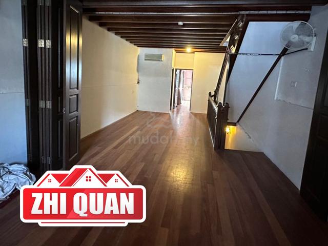LEBUH MUNTRI 2300sf 2 Storey Shop House GEORGETOWN Renovated unit 1