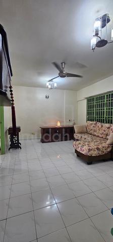 Sri Ivory (Sri Ivori) Apartment 1