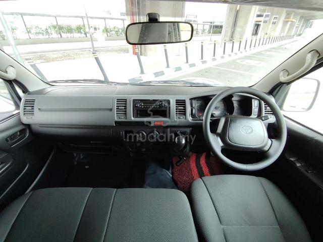 2010 Toyota Hiace 2.5 (M) Panel Van Diesel Engine - 3